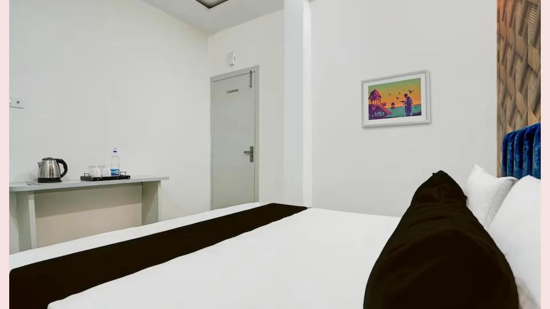 Hotel Vinayak # Grand Near Kashi Vishwanath Temple - Fully Air Conditioning Hotel - A Top Rated Four Star Hotel Varanasi