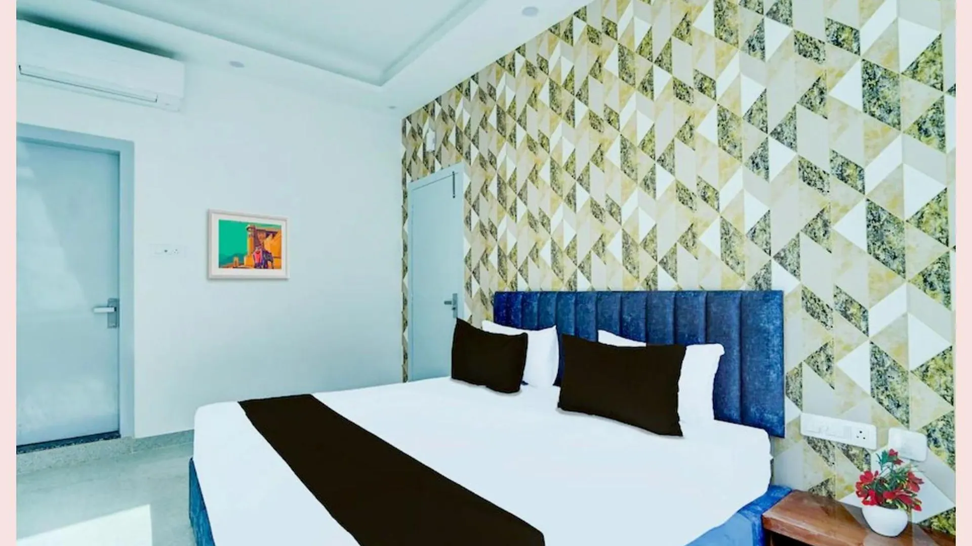 Hotel Vinayak # Grand Near Kashi Vishwanath Temple - Fully Air Conditioning Hotel - A Top Rated Four Star Hotel Varanasi