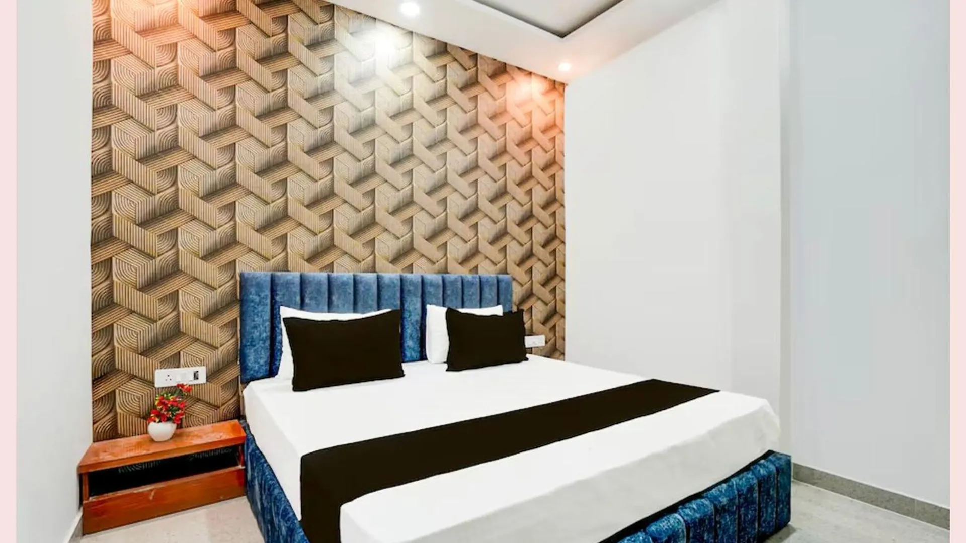 Hotel Vinayak # Grand Near Kashi Vishwanath Temple - Fully Air Conditioning Hotel - A Top Rated Four Star Hotel Varanasi Hindistan