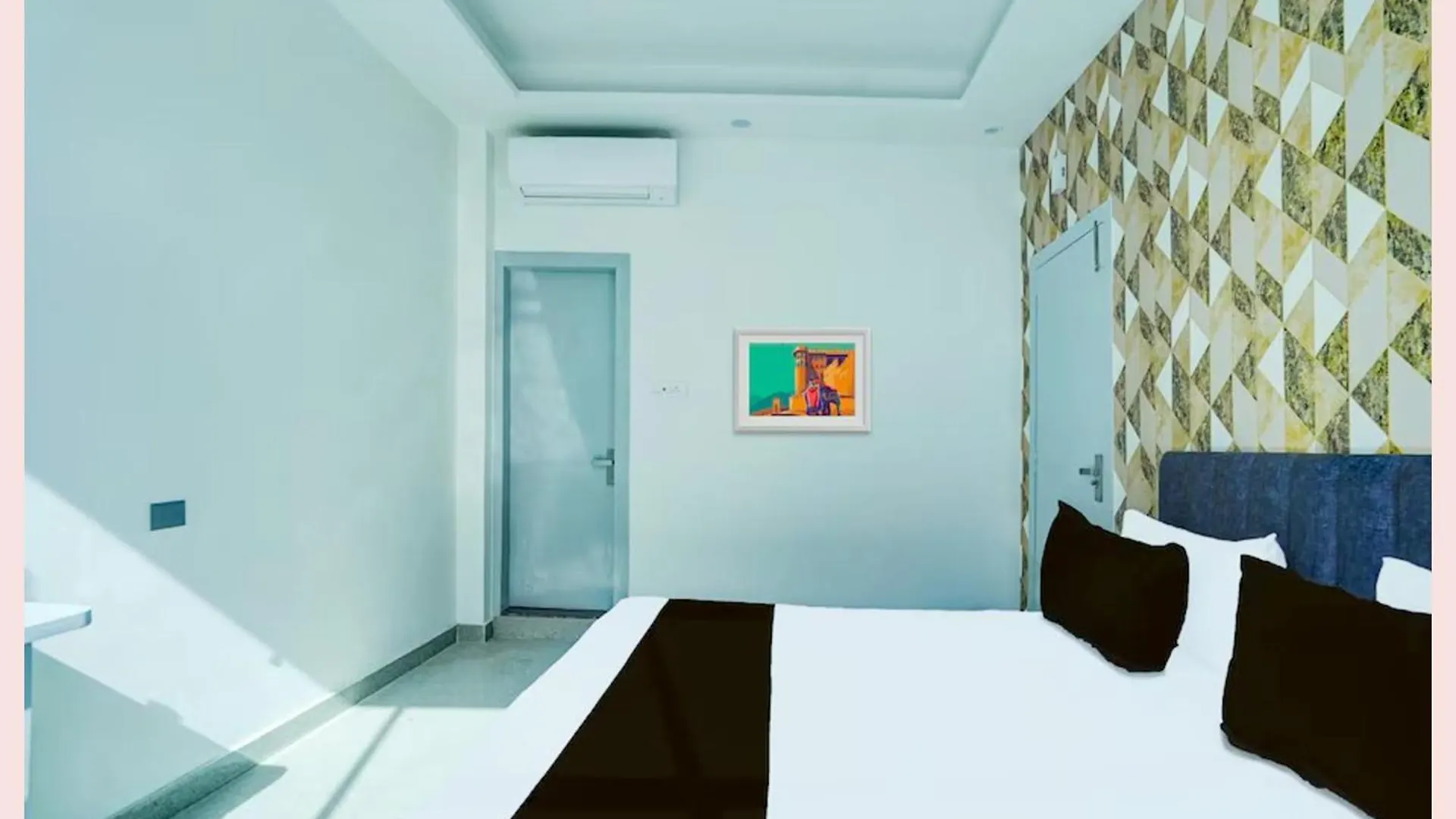 Hotel Vinayak # Grand Near Kashi Vishwanath Temple - Fully Air Conditioning Hotel - A Top Rated Four Star Hotel Varanasi